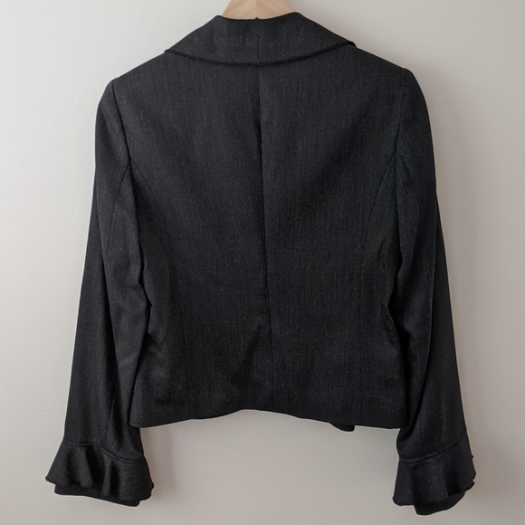 ✨HOST PICK✨ Love Moschino Feminine Ruffle Blazer - Picture 2 of 6